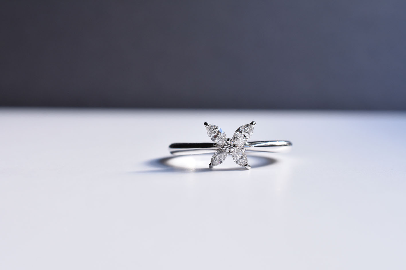 PT900/『Butterfly』ダイヤモンド total 0.3ct　リング