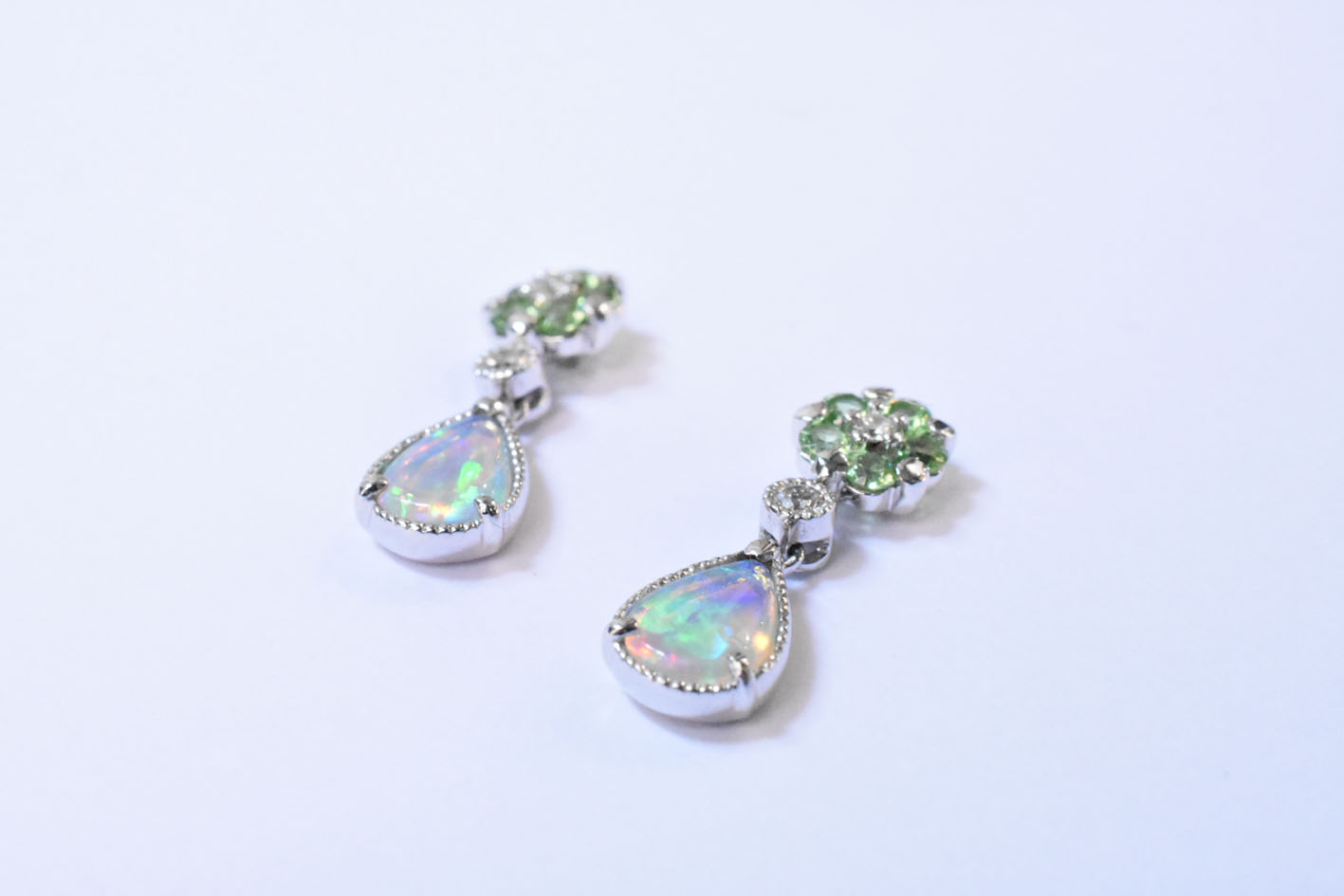 K18WG / Australia Opal Pierce / 0.28ct 0.29ct