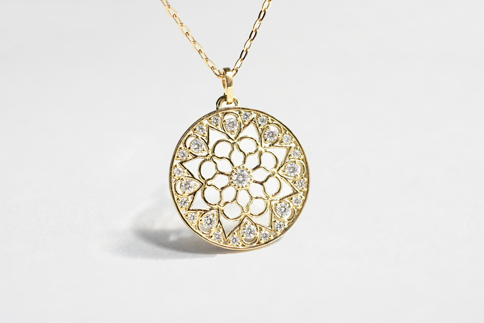 K18ローズウインドウネックレスS3