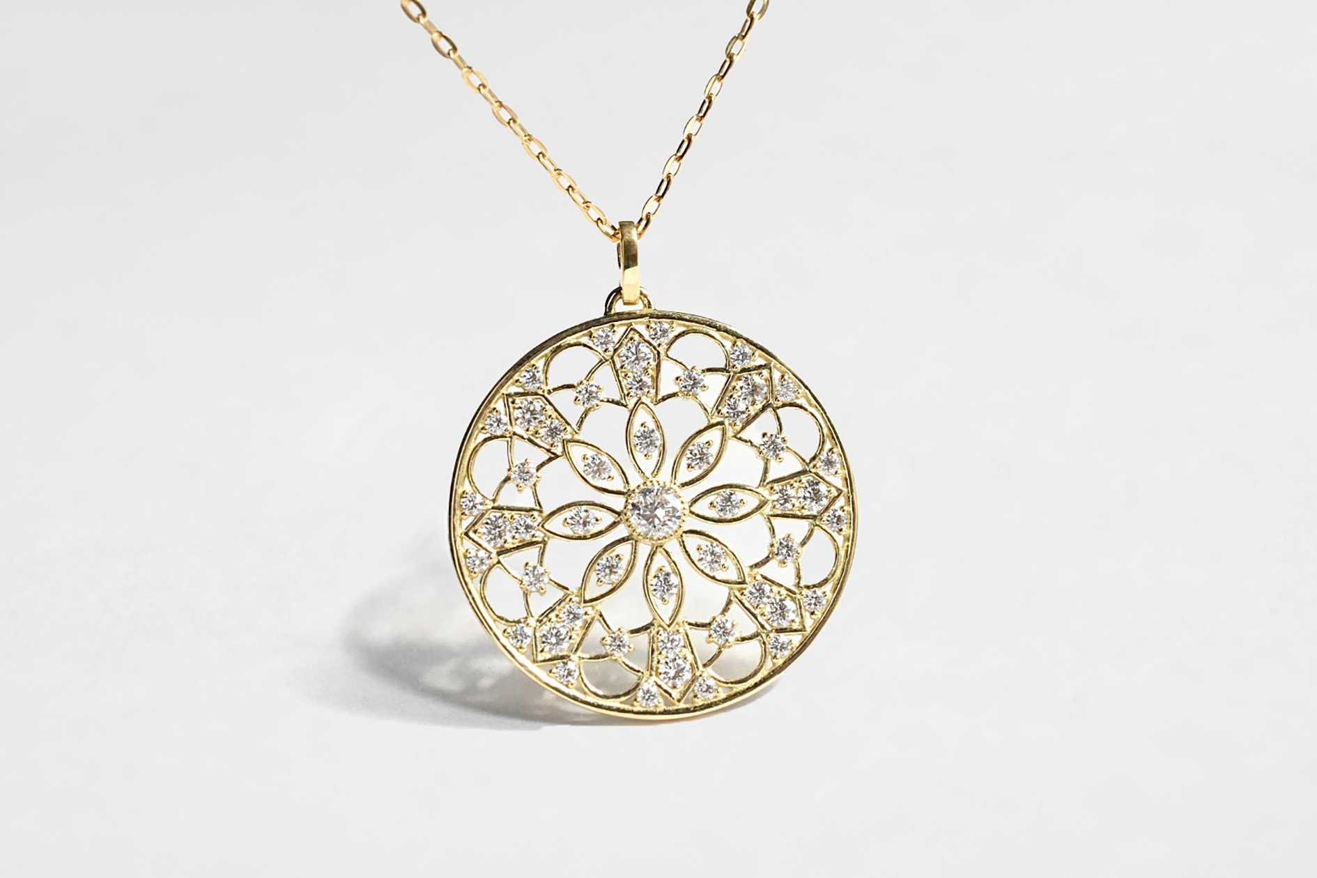 K18ローズウインドウネックレスL